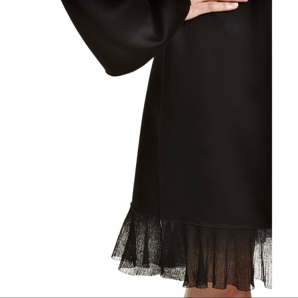 NEW ELIZABETH AND JAMES BLACK V-NECK MINI DRESS - Picture 3 of 8